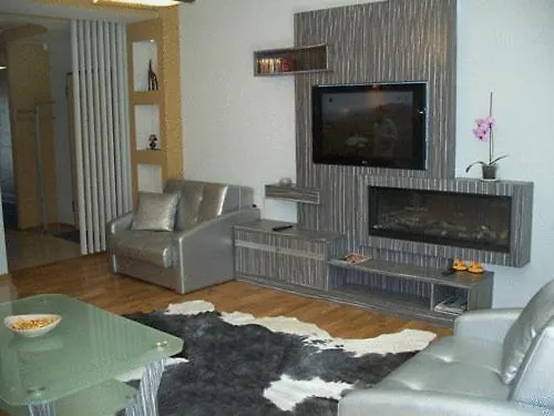 Apartament Malinowy